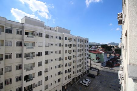 Sala - Vista de apartamento à venda com 2 quartos, 47m² em Taquara, Rio de Janeiro
