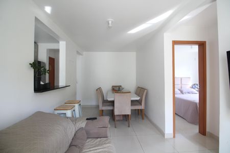Sala de apartamento à venda com 2 quartos, 47m² em Taquara, Rio de Janeiro