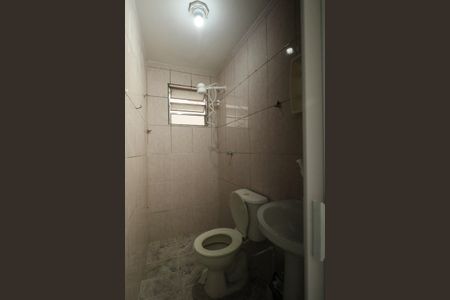 Banheiro de casa para alugar com 1 quarto, 20m² em Serraria, Diadema