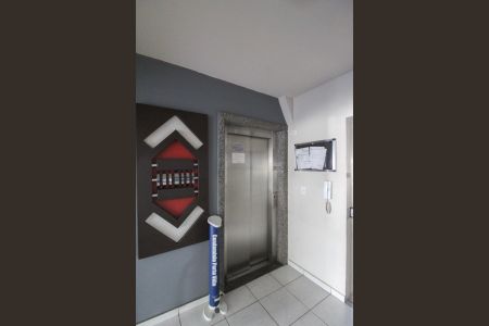 Apartamento à venda com 78m², 2 quartos e 2 vagas Apartamento à venda com 78m², 2 quartos e 2 vagasElevador