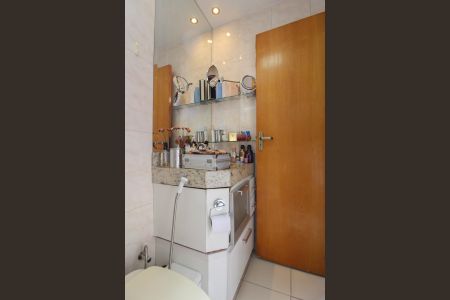 Apartamento à venda com 78m², 2 quartos e 2 vagas Apartamento à venda com 78m², 2 quartos e 2 vagasBanheiro da Suíte