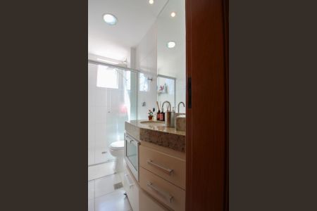 Apartamento à venda com 78m², 2 quartos e 2 vagas Apartamento à venda com 78m², 2 quartos e 2 vagasBanheiro Social