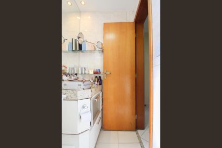 Apartamento à venda com 78m², 2 quartos e 2 vagas Apartamento à venda com 78m², 2 quartos e 2 vagasBanheiro da Suíte