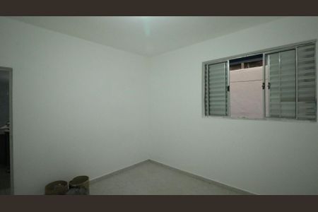 Quarto de casa para alugar com 1 quarto, 20m² em Serraria, Diadema