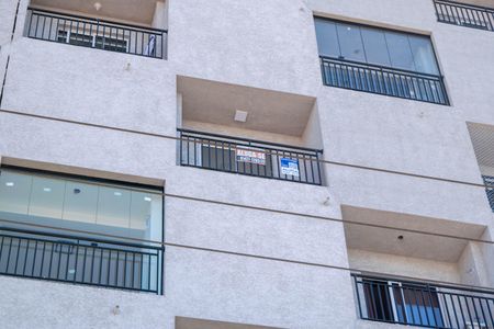 Studio para alugar com 27m², 1 quarto e sem vaga Studio para alugar com 27m², 1 quarto e sem vagaPlaquinha FPOT-367 instalada na sacada em 07-05-2026