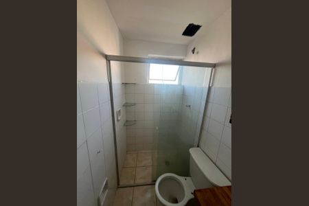 Banheiro de apartamento para alugar com 2 quartos, 52m² em Jardim Macedo, Ribeirão Preto