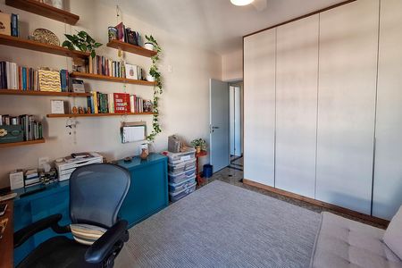 Apartamento à venda com 200m², 4 quartos e 2 vagas Apartamento à venda com 200m², 4 quartos e 2 vagasQuarto 1
