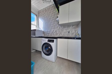 Apartamento à venda com 200m², 4 quartos e 2 vagas Apartamento à venda com 200m², 4 quartos e 2 vagasÁrea de Serviço