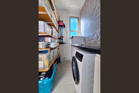 Apartamento à venda com 200m², 4 quartos e 2 vagas Apartamento à venda com 200m², 4 quartos e 2 vagasÁrea de Serviço