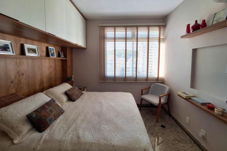 Apartamento à venda com 200m², 4 quartos e 2 vagas Apartamento à venda com 200m², 4 quartos e 2 vagasSuíte 1