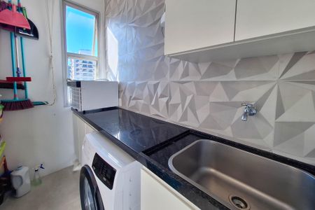 Apartamento à venda com 200m², 4 quartos e 2 vagas Apartamento à venda com 200m², 4 quartos e 2 vagasÁrea de Serviço