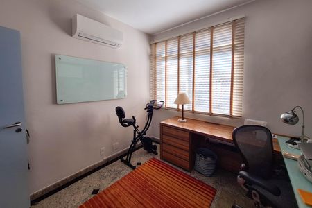 Apartamento à venda com 200m², 4 quartos e 2 vagas Apartamento à venda com 200m², 4 quartos e 2 vagasQuarto 2