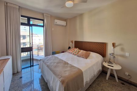 Apartamento à venda com 200m², 4 quartos e 2 vagas Apartamento à venda com 200m², 4 quartos e 2 vagasSuíte 2