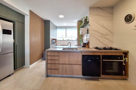 Apartamento à venda com 200m², 4 quartos e 2 vagas Apartamento à venda com 200m², 4 quartos e 2 vagasCozinha
