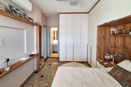 Apartamento à venda com 200m², 4 quartos e 2 vagas Apartamento à venda com 200m², 4 quartos e 2 vagasSuíte 1