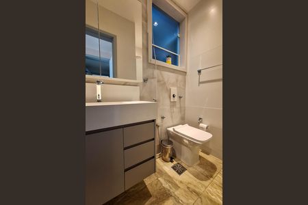 Apartamento à venda com 200m², 4 quartos e 2 vagas Apartamento à venda com 200m², 4 quartos e 2 vagasBanheiro da Suíte 2
