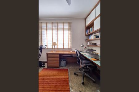 Apartamento à venda com 200m², 4 quartos e 2 vagas Apartamento à venda com 200m², 4 quartos e 2 vagasQuarto 2