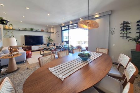 Apartamento à venda com 200m², 4 quartos e 2 vagas Apartamento à venda com 200m², 4 quartos e 2 vagasSala