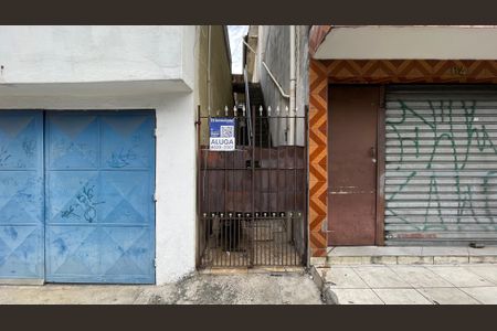 Casa para alugar com 20m², 2 quartos e sem vaga Casa para alugar com 20m², 2 quartos e sem vagaFachada + Placa