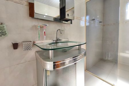 Casa à venda com 170m², 3 quartos e 3 vagas Casa à venda com 170m², 3 quartos e 3 vagasBanheiro Suíte
