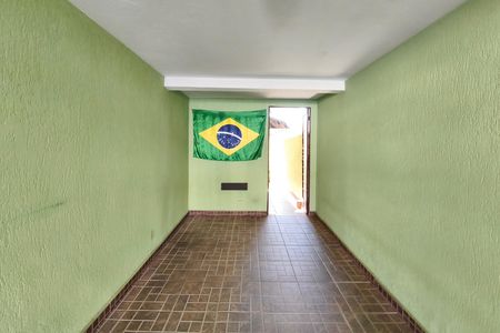 Casa à venda com 170m², 3 quartos e 3 vagas Casa à venda com 170m², 3 quartos e 3 vagasQuintal - Garagem