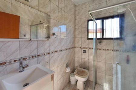 Casa à venda com 170m², 3 quartos e 3 vagas Casa à venda com 170m², 3 quartos e 3 vagasBanheiro Social