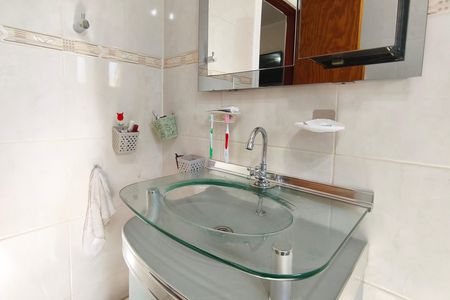 Casa à venda com 170m², 3 quartos e 3 vagas Casa à venda com 170m², 3 quartos e 3 vagasBanheiro Suíte