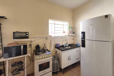 Casa à venda com 170m², 3 quartos e 3 vagas Casa à venda com 170m², 3 quartos e 3 vagasEdícula - Cozinha