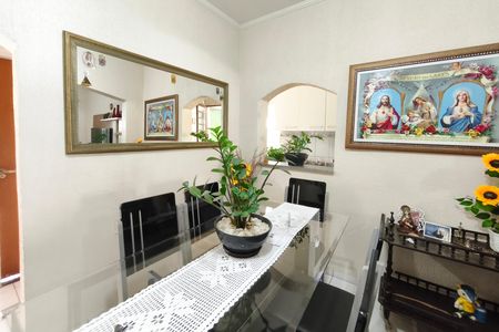 Casa à venda com 170m², 3 quartos e 3 vagas Casa à venda com 170m², 3 quartos e 3 vagasSala de Jantar