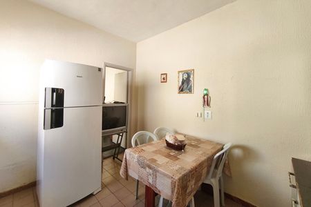 Casa à venda com 170m², 3 quartos e 3 vagas Casa à venda com 170m², 3 quartos e 3 vagasEdícula - Cozinha
