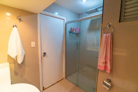 Apartamento à venda com 112m², 3 quartos e 1 vaga Apartamento à venda com 112m², 3 quartos e 1 vagaBanheiro Social