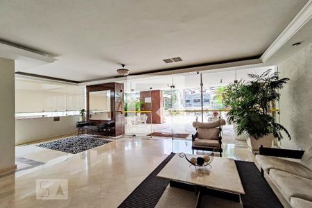 Apartamento à venda com 112m², 3 quartos e 1 vaga Apartamento à venda com 112m², 3 quartos e 1 vagaHall social