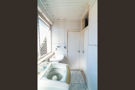 Apartamento à venda com 112m², 3 quartos e 1 vaga Apartamento à venda com 112m², 3 quartos e 1 vagaCozinha e Área de Serviço