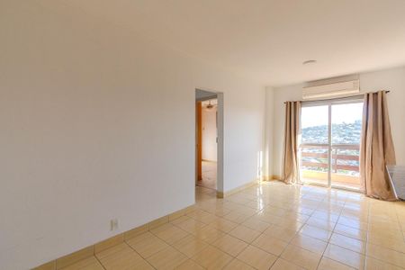 Sala de apartamento para alugar com 2 quartos, 60m² em Partenon, Porto Alegre