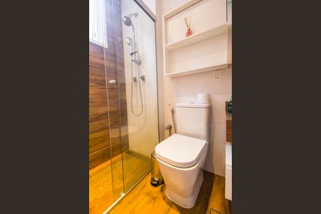 Casa de condomínio para alugar com 350m², 3 quartos e 2 vagas Casa de condomínio para alugar com 350m², 3 quartos e 2 vagasBanheiro da Suíte