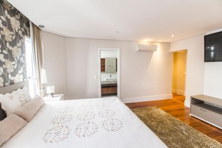 Casa de condomínio para alugar com 350m², 3 quartos e 2 vagas Casa de condomínio para alugar com 350m², 3 quartos e 2 vagasSuíte 1