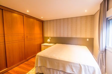 Casa de condomínio para alugar com 350m², 3 quartos e 2 vagas Casa de condomínio para alugar com 350m², 3 quartos e 2 vagasSuíte 3