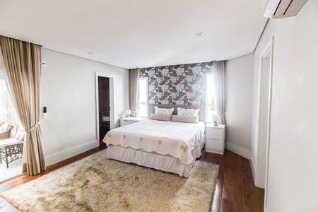 Casa de condomínio para alugar com 350m², 3 quartos e 2 vagas Casa de condomínio para alugar com 350m², 3 quartos e 2 vagasSuíte 1