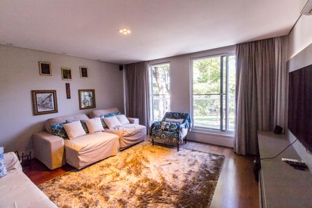 Casa de condomínio para alugar com 350m², 3 quartos e 2 vagas Casa de condomínio para alugar com 350m², 3 quartos e 2 vagasSala