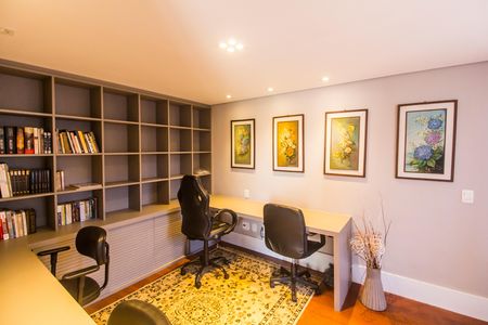 Casa de condomínio para alugar com 350m², 3 quartos e 2 vagas Casa de condomínio para alugar com 350m², 3 quartos e 2 vagasEscritório