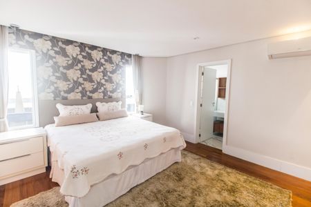 Casa de condomínio para alugar com 350m², 3 quartos e 2 vagas Casa de condomínio para alugar com 350m², 3 quartos e 2 vagasSuíte 1