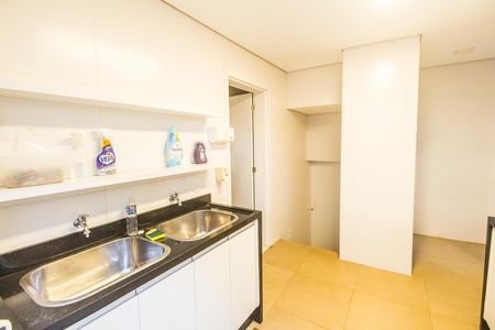 Casa de condomínio para alugar com 350m², 3 quartos e 2 vagas Casa de condomínio para alugar com 350m², 3 quartos e 2 vagasÁrea de Serviço