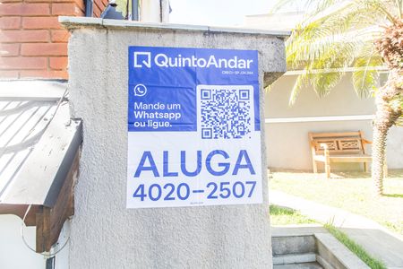 Casa de condomínio para alugar com 350m², 3 quartos e 2 vagas Casa de condomínio para alugar com 350m², 3 quartos e 2 vagasVista da Rua