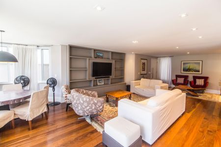 Sala  de casa de condomínio para alugar com 2 quartos, 350m² em Residencial Nove (alphaville), Santana de Parnaíba