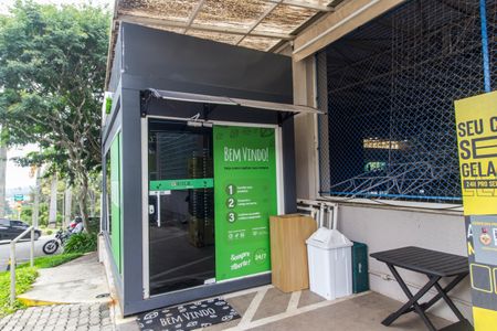 Casa de condomínio para alugar com 350m², 3 quartos e 2 vagas Casa de condomínio para alugar com 350m², 3 quartos e 2 vagasMercado