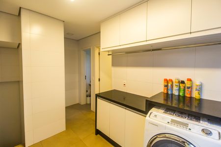 Casa de condomínio para alugar com 350m², 3 quartos e 2 vagas Casa de condomínio para alugar com 350m², 3 quartos e 2 vagasÁrea de Serviço
