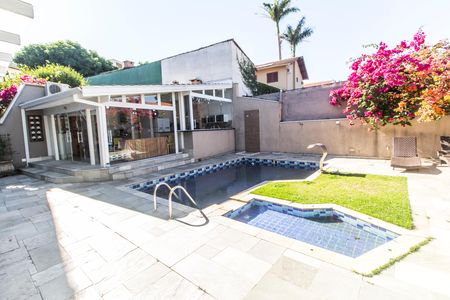 Casa de condomínio para alugar com 350m², 3 quartos e 2 vagas Casa de condomínio para alugar com 350m², 3 quartos e 2 vagasPiscina