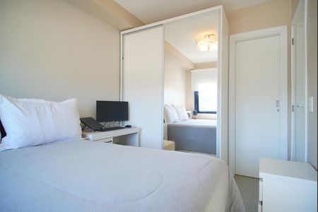 Suíte Americana de apartamento à venda com 1 quarto, 47m² em Jardim do Salso, Porto Alegre