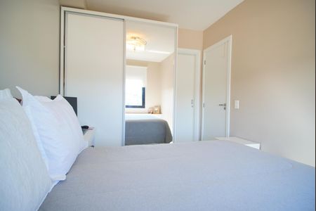 Suíte Americana de apartamento à venda com 1 quarto, 47m² em Jardim do Salso, Porto Alegre