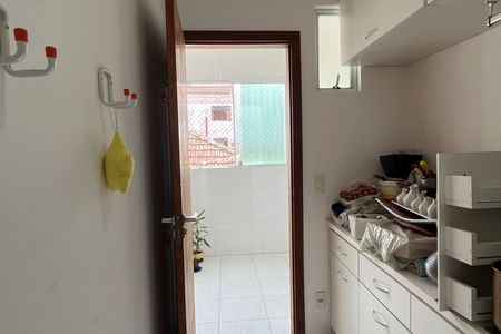 Casa para alugar com 287m², 5 quartos e 2 vagas Casa para alugar com 287m², 5 quartos e 2 vagasQuarto de Serviço